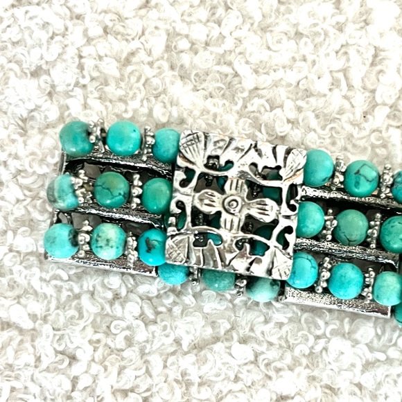turquoise & silver elasticize bracelet - Picture 11 of 17
